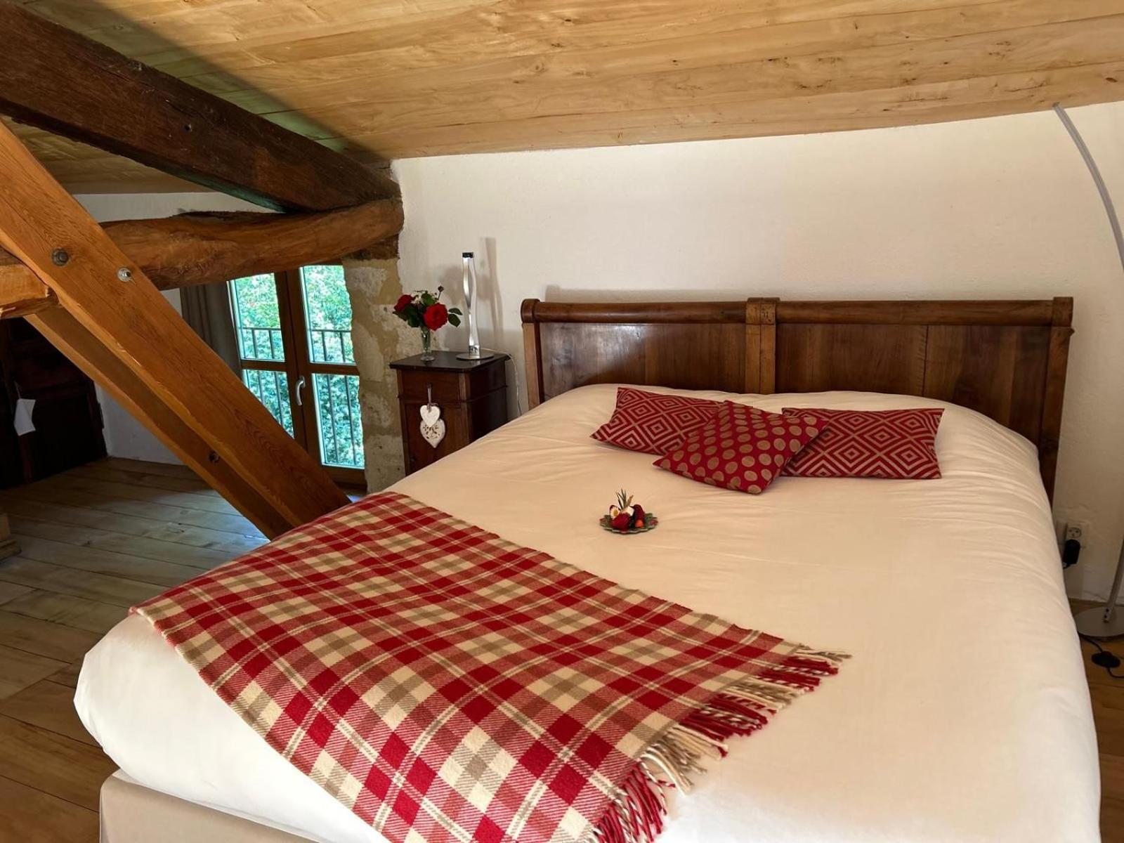 Le Clos Pastel Chambres D'Hotes & Gite Virac ภายนอก รูปภาพ