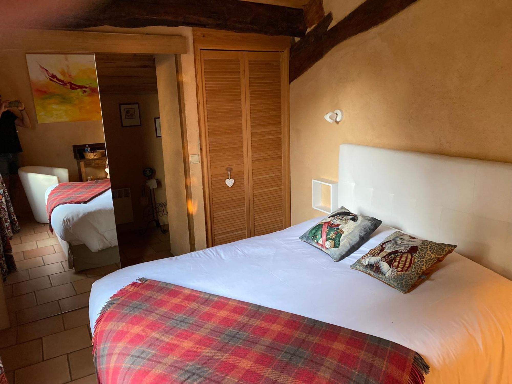 Le Clos Pastel Chambres D'Hotes & Gite Virac ภายนอก รูปภาพ